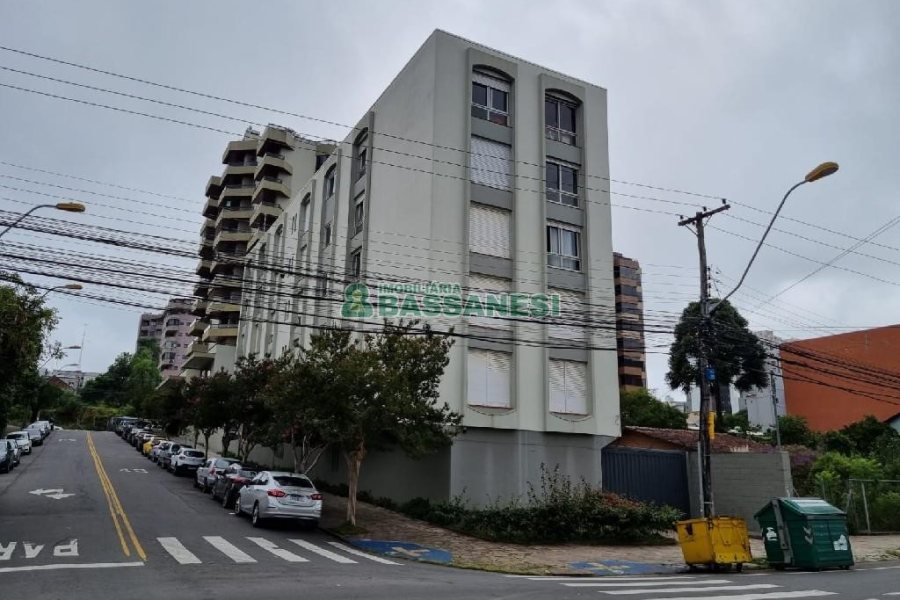 Apartamento com 101m², 2 dormitórios, 1 vaga, no bairro Centro em Caxias do Sul para Comprar