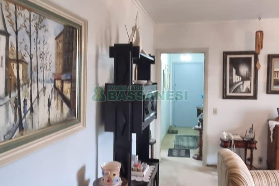 Apartamento com 101m², 2 dormitórios, 1 vaga, no bairro Centro em Caxias do Sul para Comprar