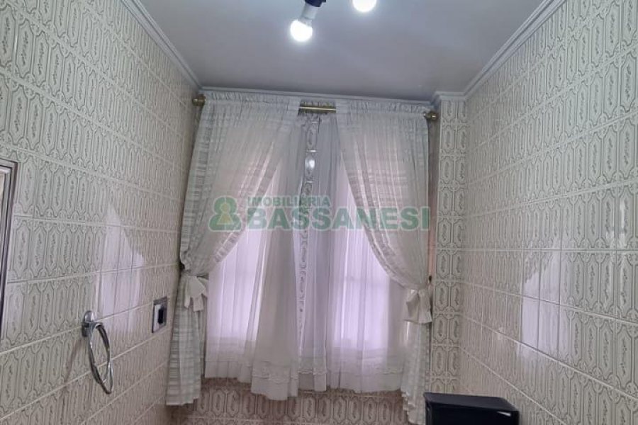 Apartamento com 101m², 2 dormitórios, 1 vaga, no bairro Centro em Caxias do Sul para Comprar
