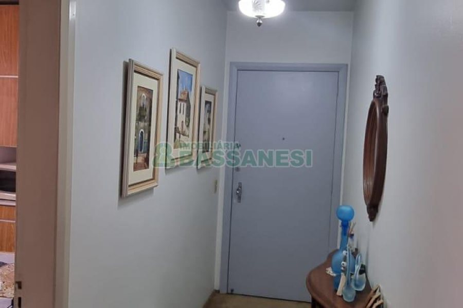 Apartamento com 101m², 2 dormitórios, 1 vaga, no bairro Centro em Caxias do Sul para Comprar