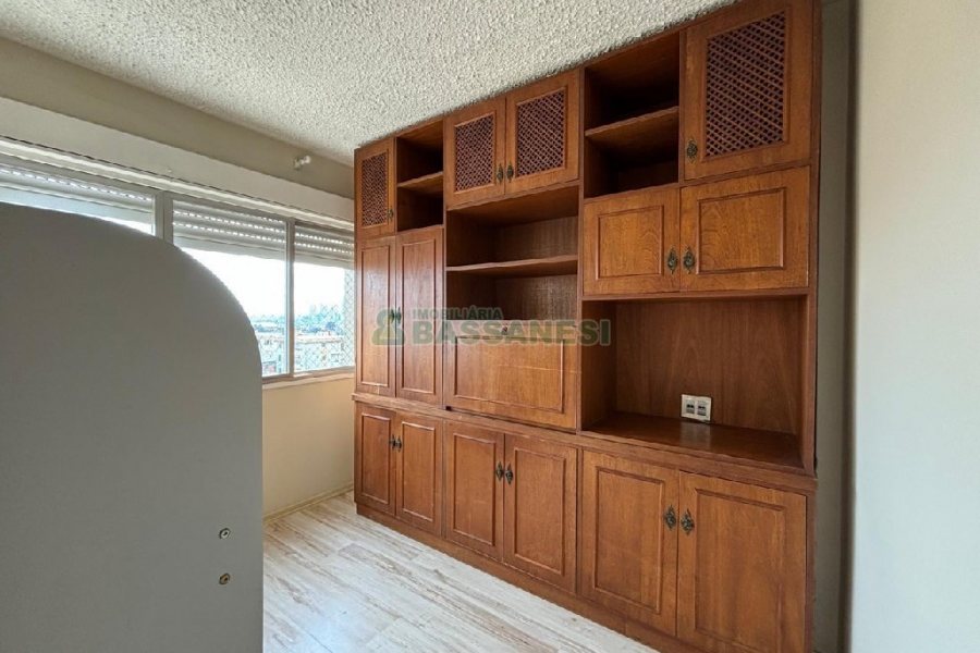 Apartamento com 86m², 2 dormitórios, 1 vaga, no bairro Cinqüentenário em Caxias do Sul para Alugar