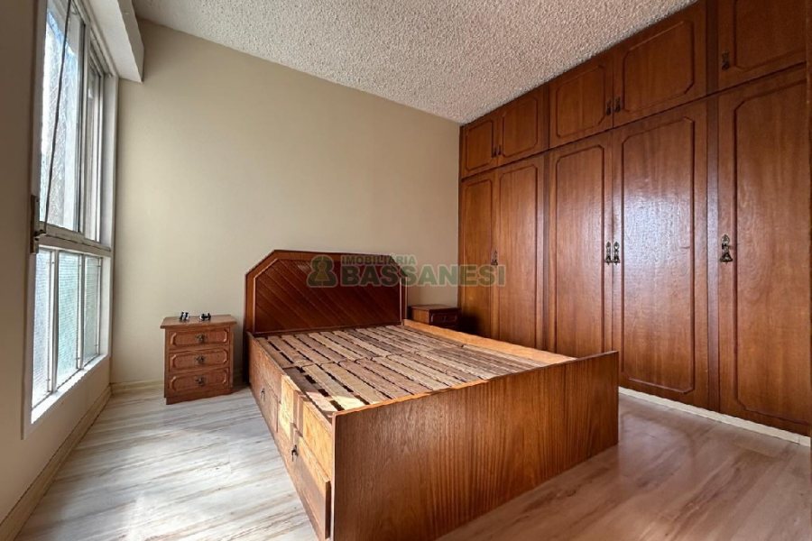 Apartamento com 86m², 2 dormitórios, 1 vaga, no bairro Cinqüentenário em Caxias do Sul para Alugar