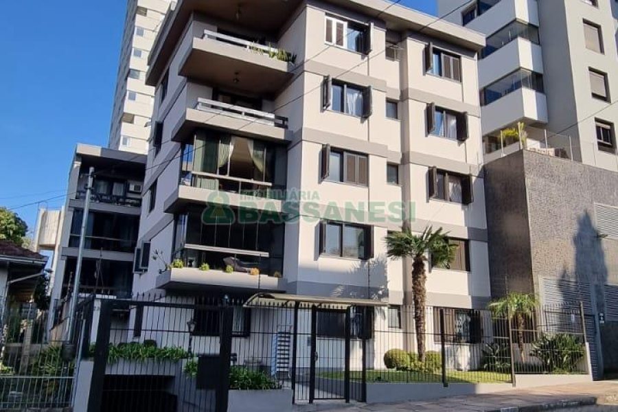 Apartamento com 110m², 3 dormitórios, 1 vaga, no bairro Lourdes em Caxias do Sul para Comprar