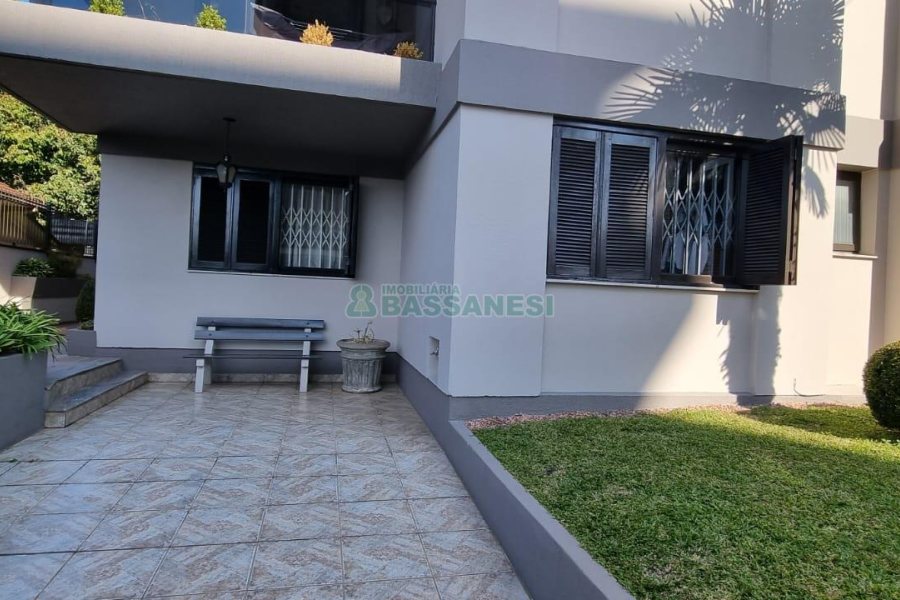 Apartamento com 110m², 3 dormitórios, 1 vaga, no bairro Lourdes em Caxias do Sul para Comprar