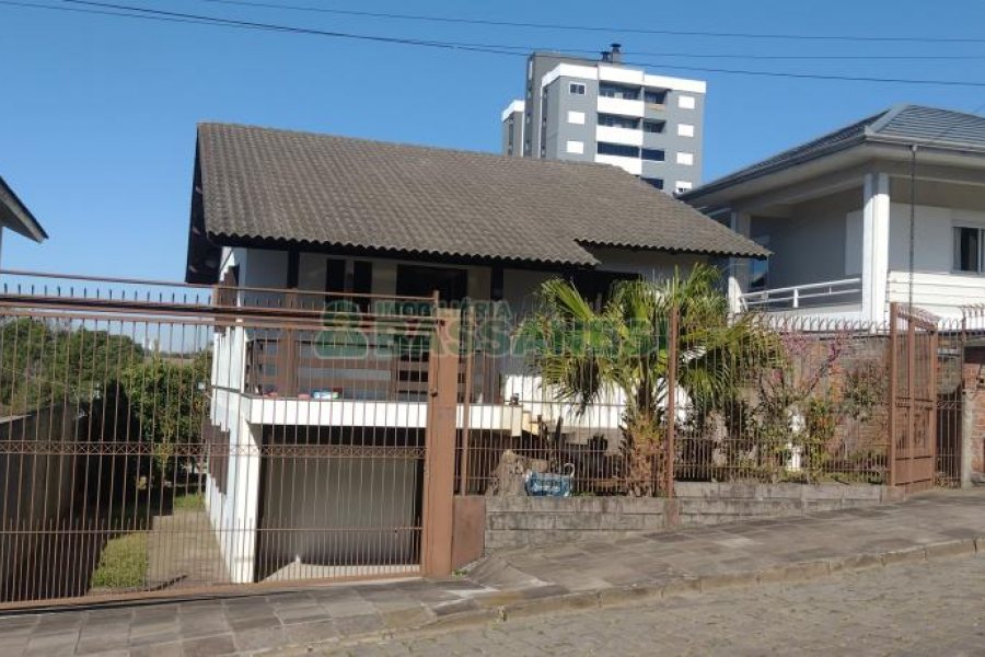 Casa com 169m², 2 dormitórios, no bairro Santa Catarina em Caxias do Sul para Comprar