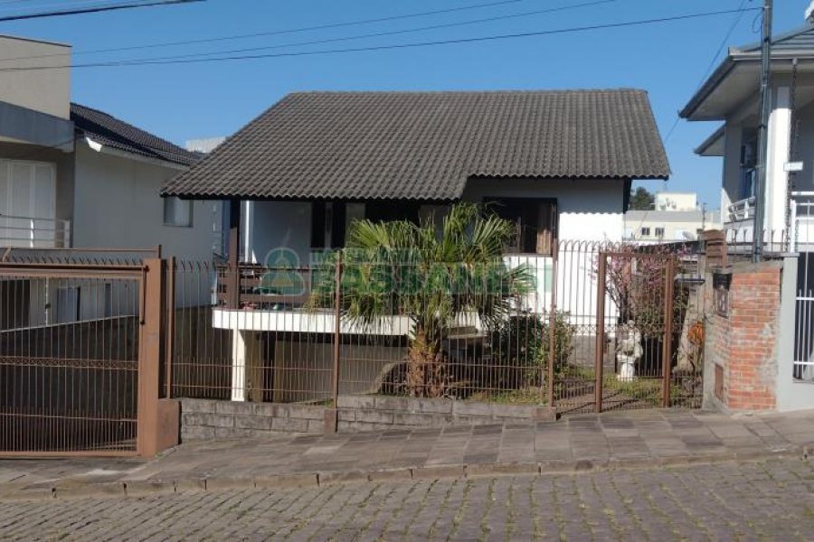 Casa com 169m², 2 dormitórios, no bairro Santa Catarina em Caxias do Sul para Comprar