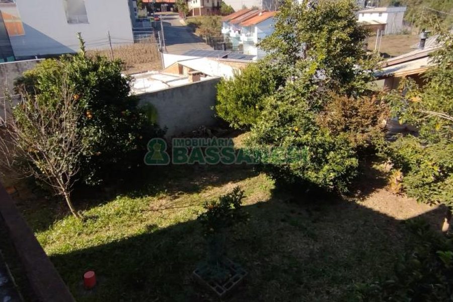 Casa com 169m², 2 dormitórios, no bairro Santa Catarina em Caxias do Sul para Comprar