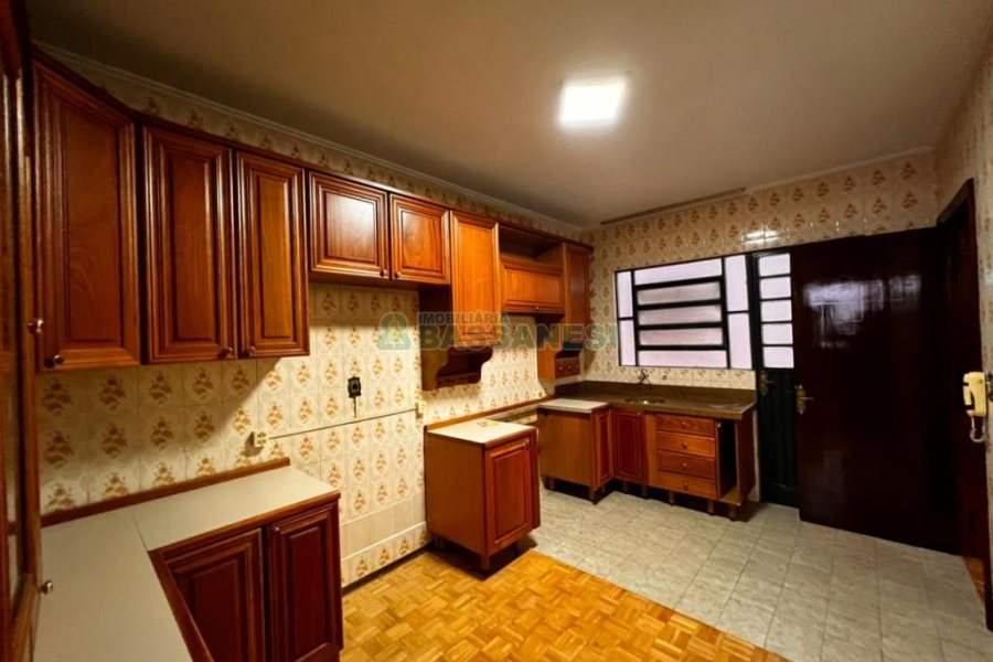 Apartamento com 98m², 2 dormitórios, no bairro São Pelegrino em Caxias do Sul para Alugar