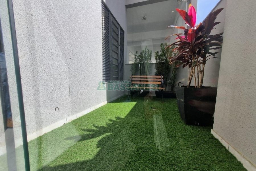 Apto Mobiliado com 50m², 2 dormitórios, 1 vaga, no bairro Cruzeiro em Caxias do Sul para Alugar