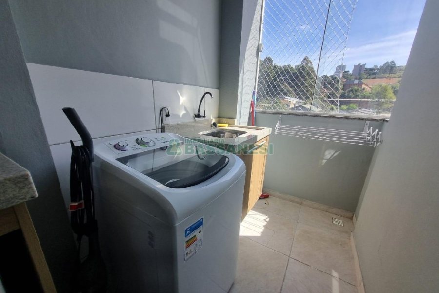 Apto Mobiliado com 50m², 2 dormitórios, 1 vaga, no bairro Cruzeiro em Caxias do Sul para Alugar