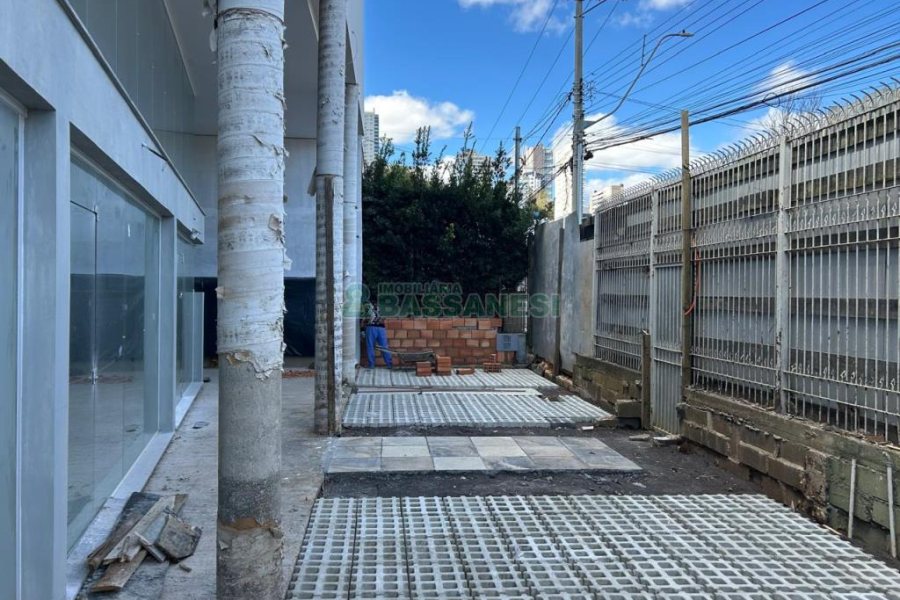 Loja com 180m², 9 vagas, no bairro Santa Catarina em Caxias do Sul para Alugar
