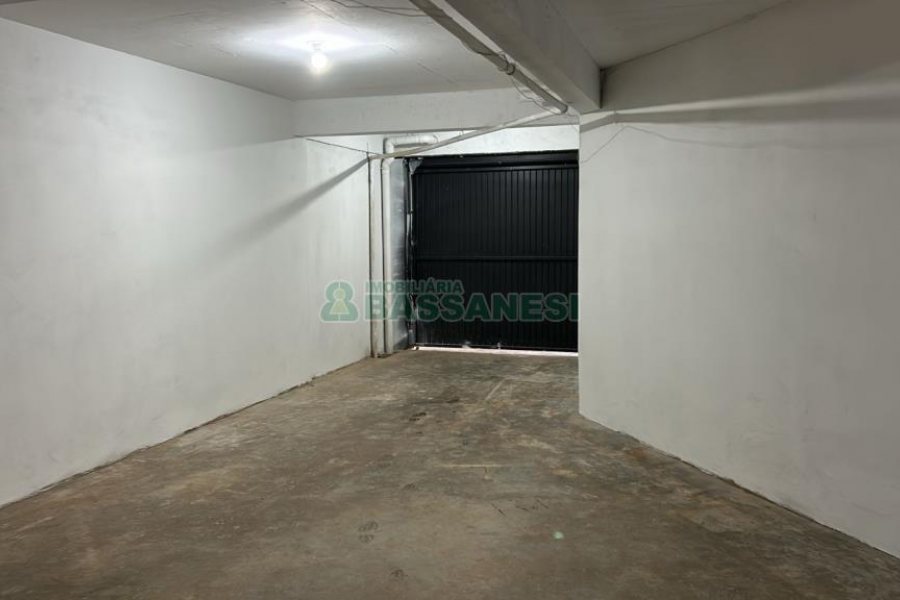 Loja com 180m², 7 vagas, no bairro Santa Catarina em Caxias do Sul para Alugar ou Comprar