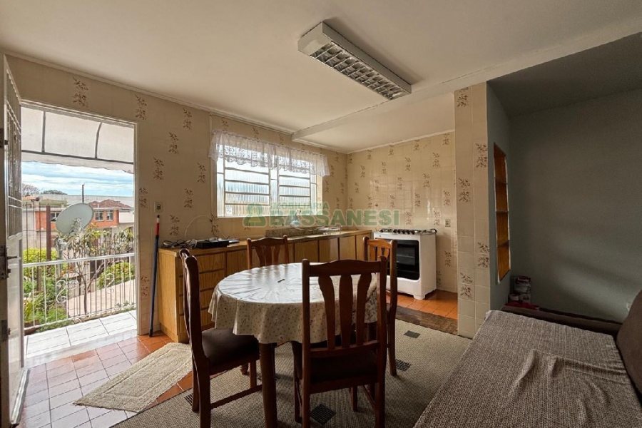 Casa Mobiliada com 92m², 2 dormitórios, no bairro Rio Branco em Caxias do Sul para Alugar