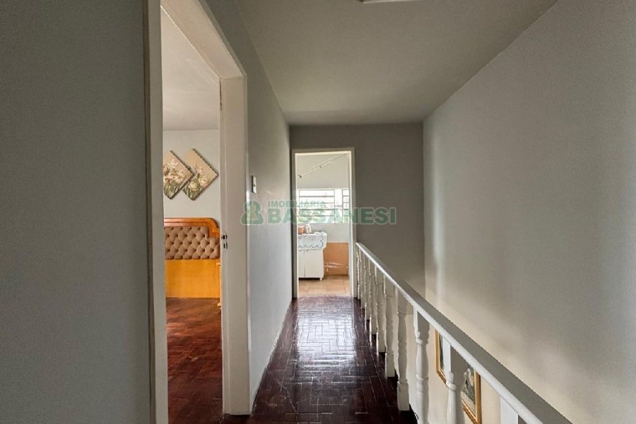 Casa Mobiliada com 92m², 2 dormitórios, no bairro Rio Branco em Caxias do Sul para Alugar