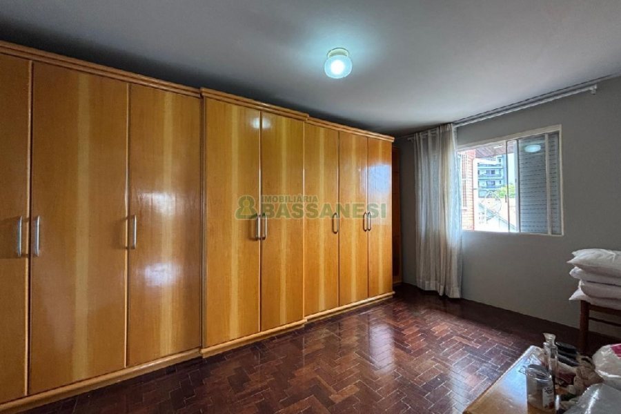 Casa Mobiliada com 92m², 2 dormitórios, no bairro Rio Branco em Caxias do Sul para Alugar