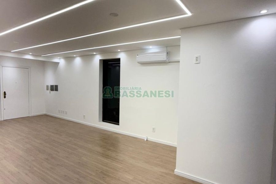 Sala com 46m², no bairro Centro em Caxias do Sul para Alugar