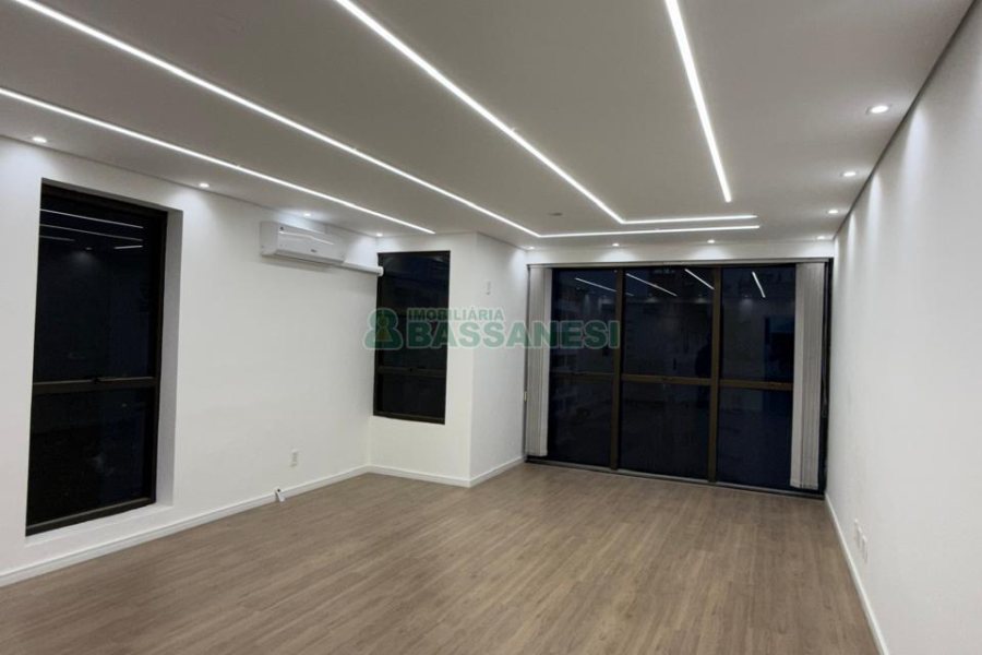 Sala com 46m², no bairro Centro em Caxias do Sul para Alugar