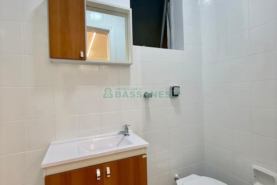 Sala com 46m², no bairro Centro em Caxias do Sul para Alugar