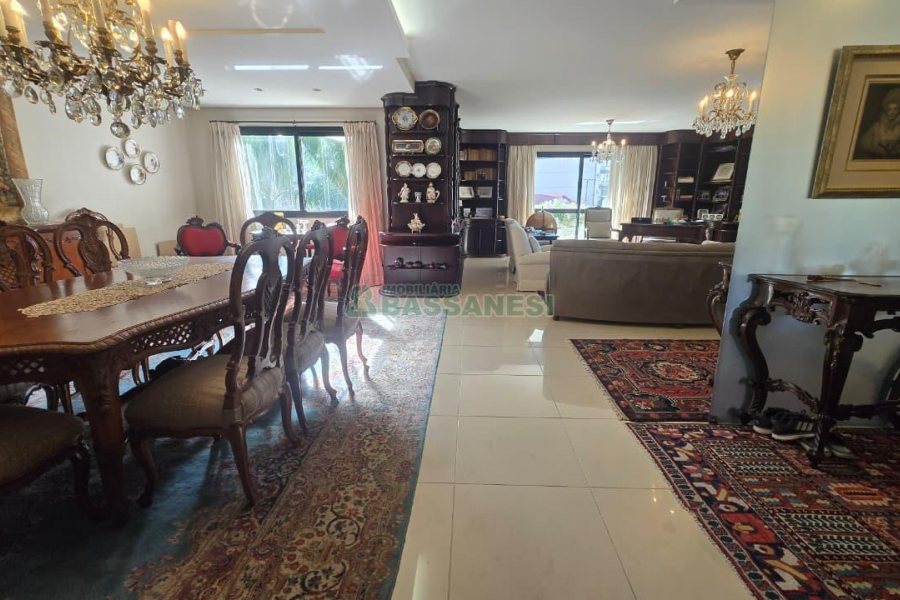 Apartamento com 313m², 3 dormitórios, 4 vagas, no bairro Exposição em Caxias do Sul para Comprar