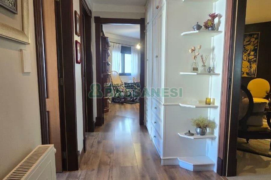 Apartamento com 313m², 3 dormitórios, 4 vagas, no bairro Exposição em Caxias do Sul para Comprar