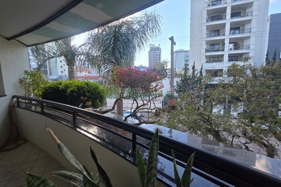 Apartamento com 313m², 3 dormitórios, 4 vagas, no bairro Exposição em Caxias do Sul para Comprar