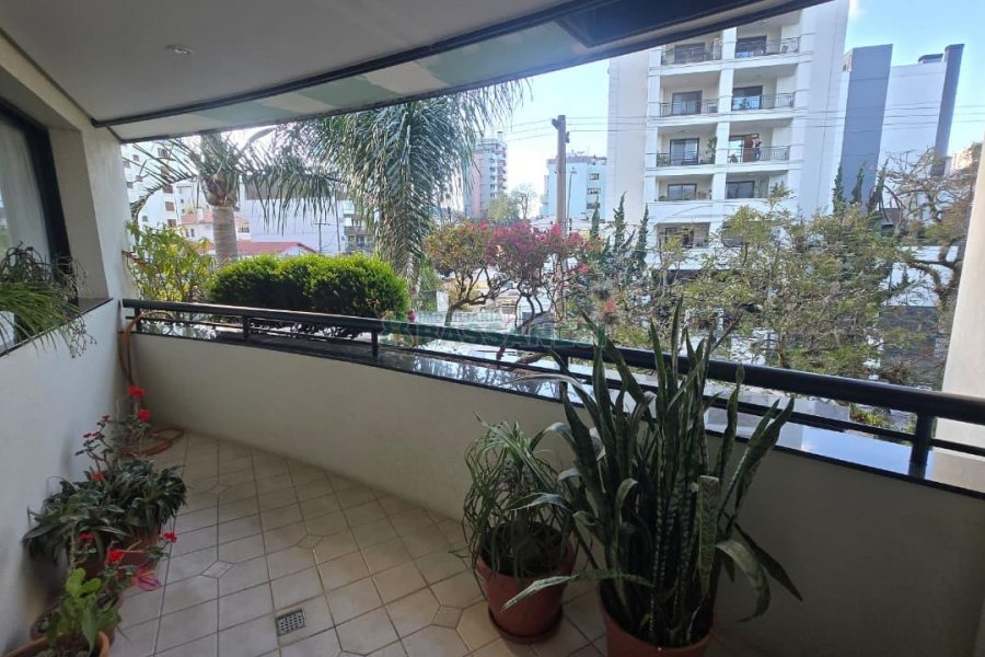 Apartamento com 313m², 3 dormitórios, 4 vagas, no bairro Exposição em Caxias do Sul para Comprar