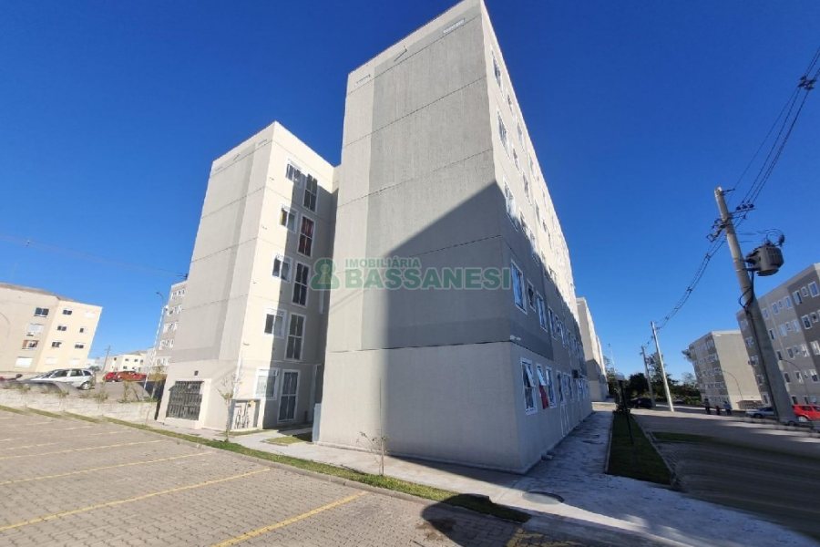 Apartamento com 38m², 2 dormitórios, 1 vaga, no bairro Desvio Rizzo em Caxias do Sul para Alugar