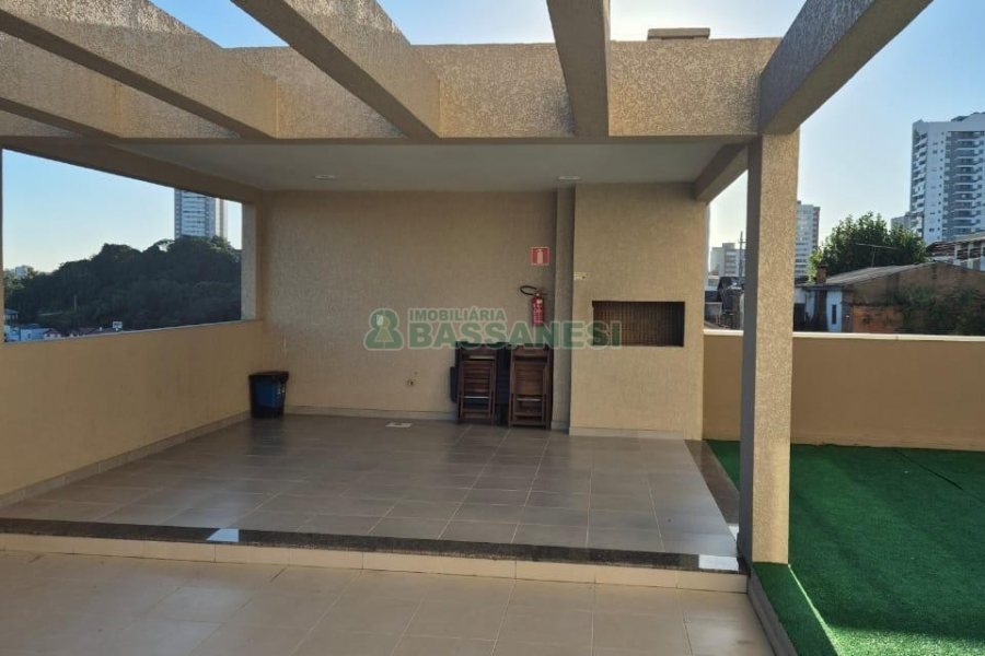 Apto Mobiliado com 55m², 2 dormitórios, 1 vaga, no bairro Panazzolo em Caxias do Sul para Alugar