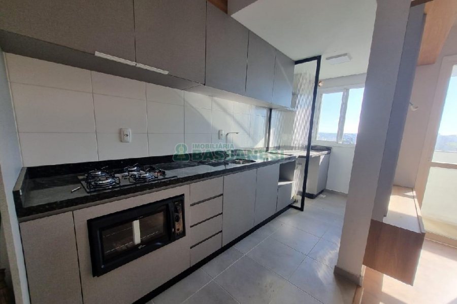 Apto Mobiliado com 55m², 2 dormitórios, 1 vaga, no bairro Panazzolo em Caxias do Sul para Alugar