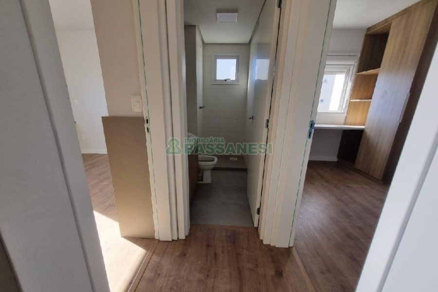 Apto Mobiliado com 55m², 2 dormitórios, 1 vaga, no bairro Panazzolo em Caxias do Sul para Alugar