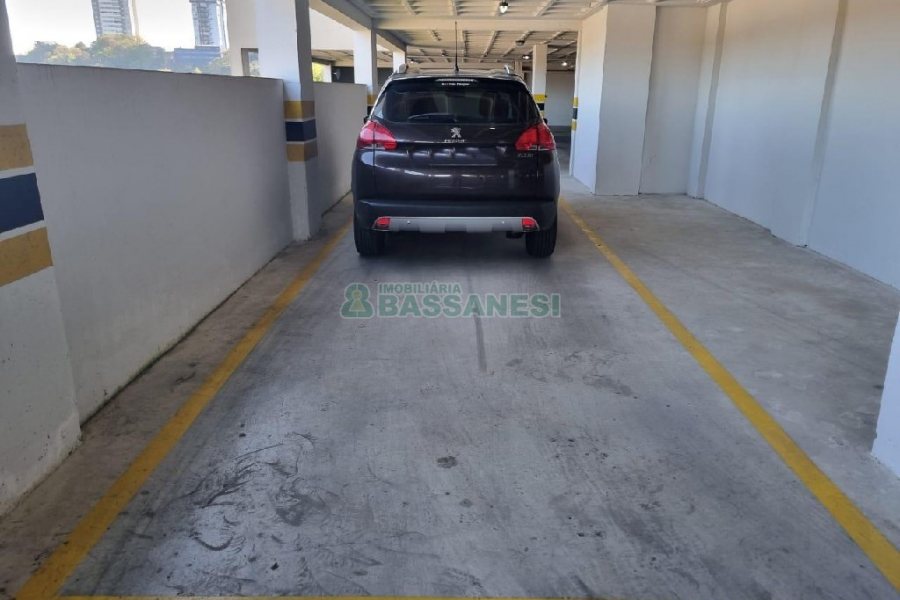 Apto Mobiliado com 55m², 2 dormitórios, 1 vaga, no bairro Panazzolo em Caxias do Sul para Alugar