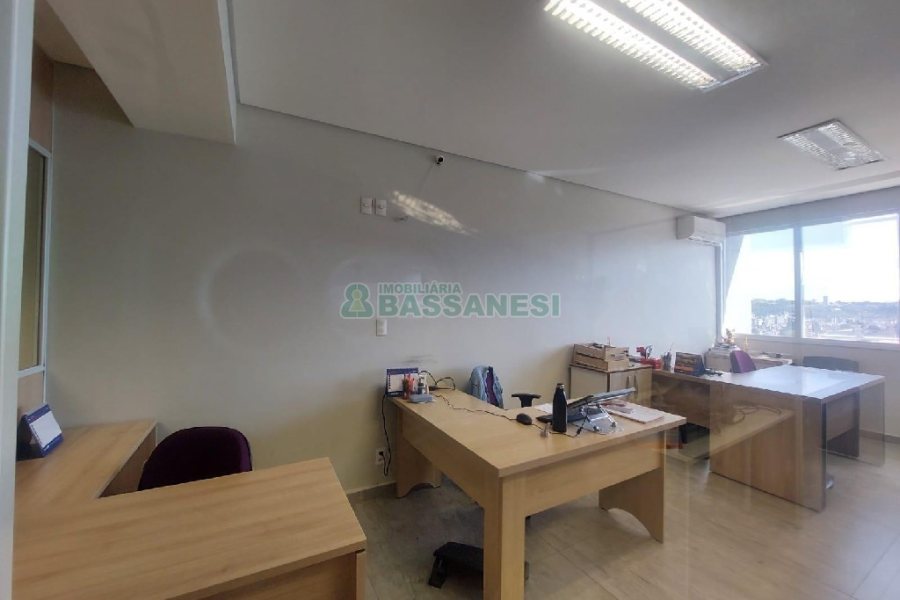 Sala com 64m², 1 vaga, no bairro São Pelegrino em Caxias do Sul para Alugar