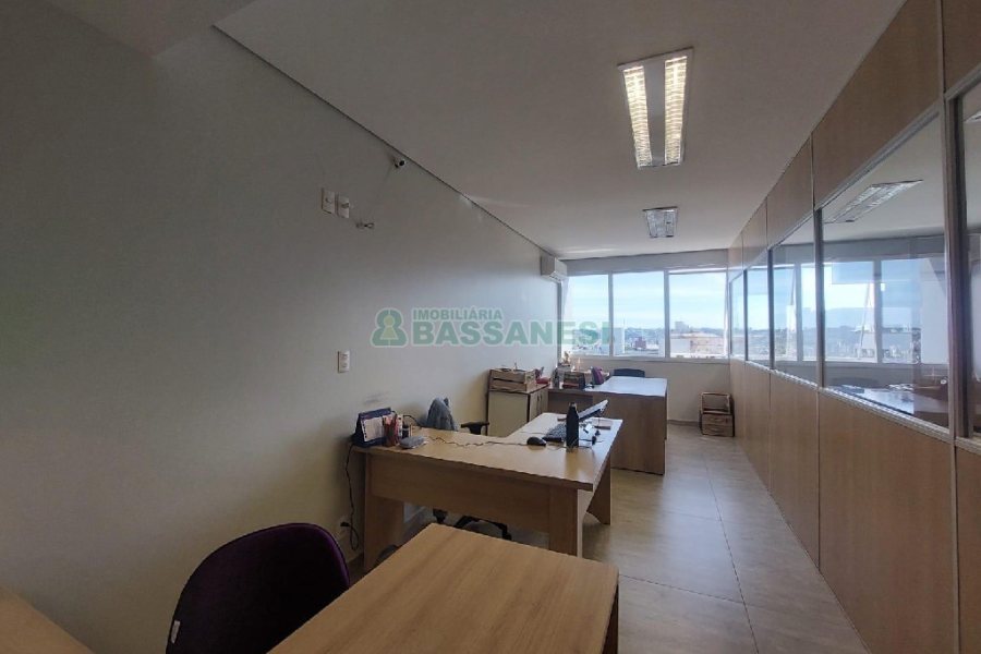 Sala com 64m², 1 vaga, no bairro São Pelegrino em Caxias do Sul para Alugar