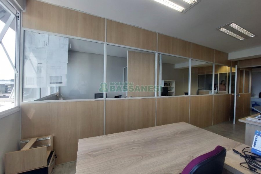 Sala com 64m², 1 vaga, no bairro São Pelegrino em Caxias do Sul para Alugar