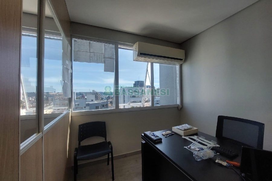 Sala com 64m², 1 vaga, no bairro São Pelegrino em Caxias do Sul para Alugar