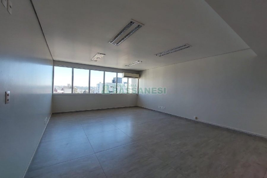 Sala com 64m², 1 vaga, no bairro São Pelegrino em Caxias do Sul para Alugar