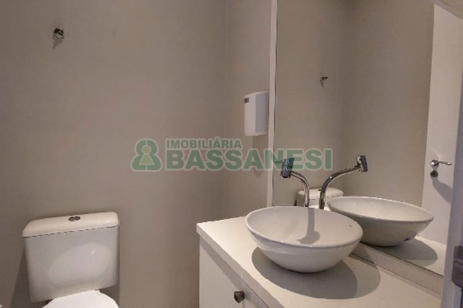 Sala com 64m², 1 vaga, no bairro São Pelegrino em Caxias do Sul para Alugar
