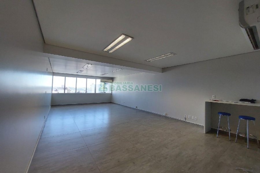 Sala com 64m², 1 vaga, no bairro São Pelegrino em Caxias do Sul para Alugar