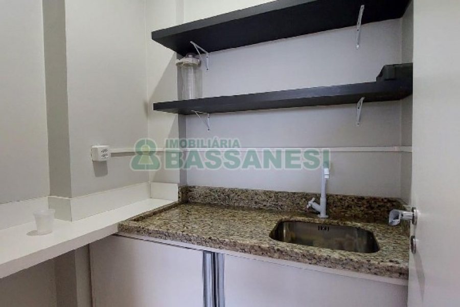 Sala com 64m², 1 vaga, no bairro São Pelegrino em Caxias do Sul para Alugar