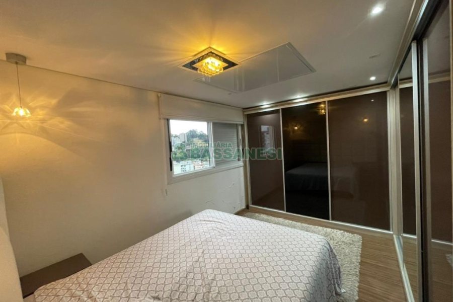Apartamento com 110m², 2 vagas, no bairro Cruzeiro em Caxias do Sul para Comprar