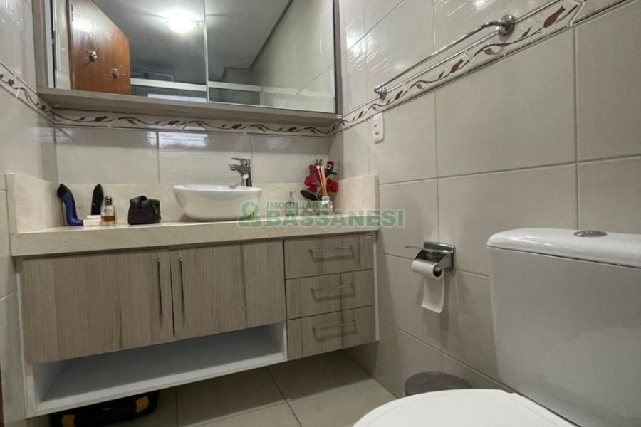 Apartamento com 110m², 2 vagas, no bairro Cruzeiro em Caxias do Sul para Comprar