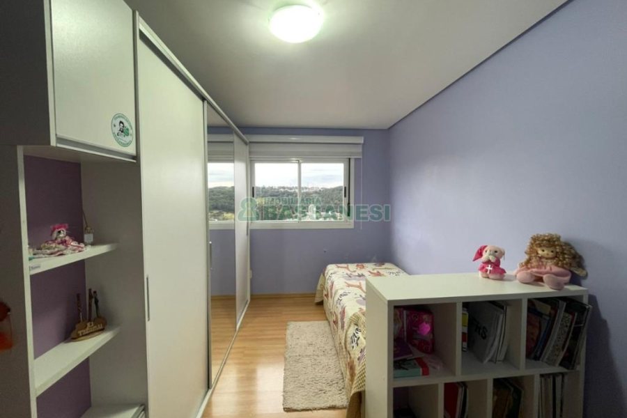 Apartamento com 110m², 2 vagas, no bairro Cruzeiro em Caxias do Sul para Comprar
