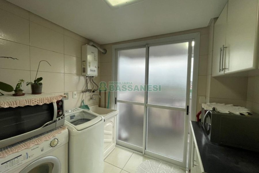 Apartamento com 110m², 2 vagas, no bairro Cruzeiro em Caxias do Sul para Comprar