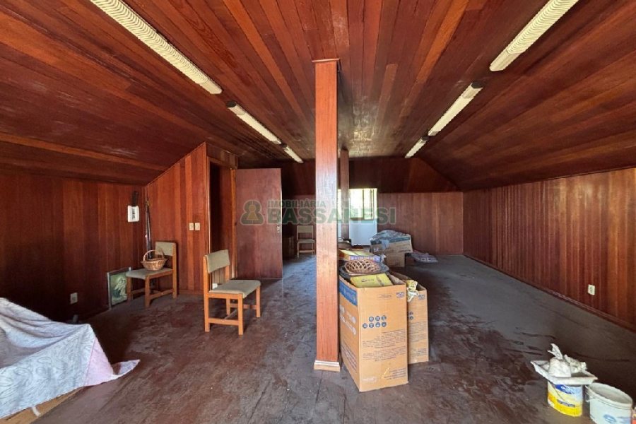 Apartamento com 240m², 3 dormitórios, 2 vagas, no bairro São José em Caxias do Sul para Alugar