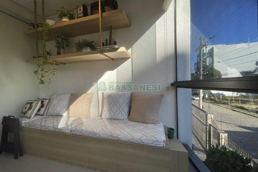 Apartamento com 86m², 2 dormitórios, 2 vagas, no bairro Nossa Senhora da Saúde em Caxias do Sul para Comprar