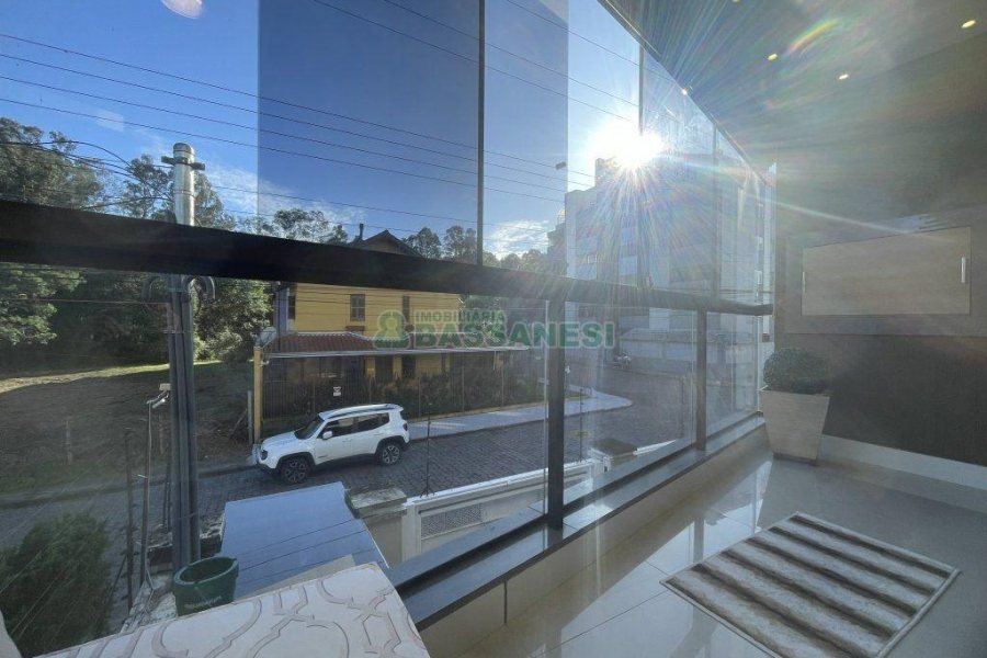 Apartamento com 86m², 2 dormitórios, 2 vagas, no bairro Nossa Senhora da Saúde em Caxias do Sul para Comprar