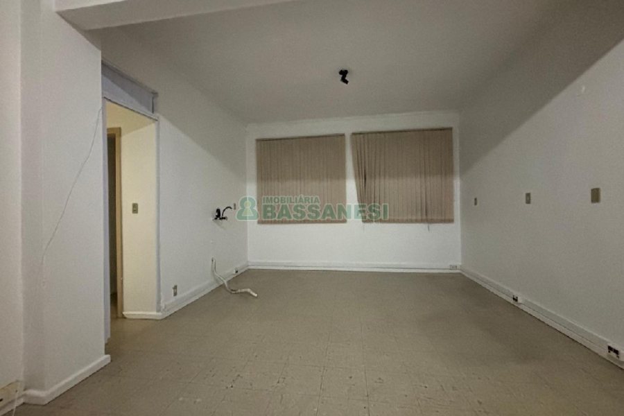 Loja com 102m², no bairro Centro em Caxias do Sul para Alugar