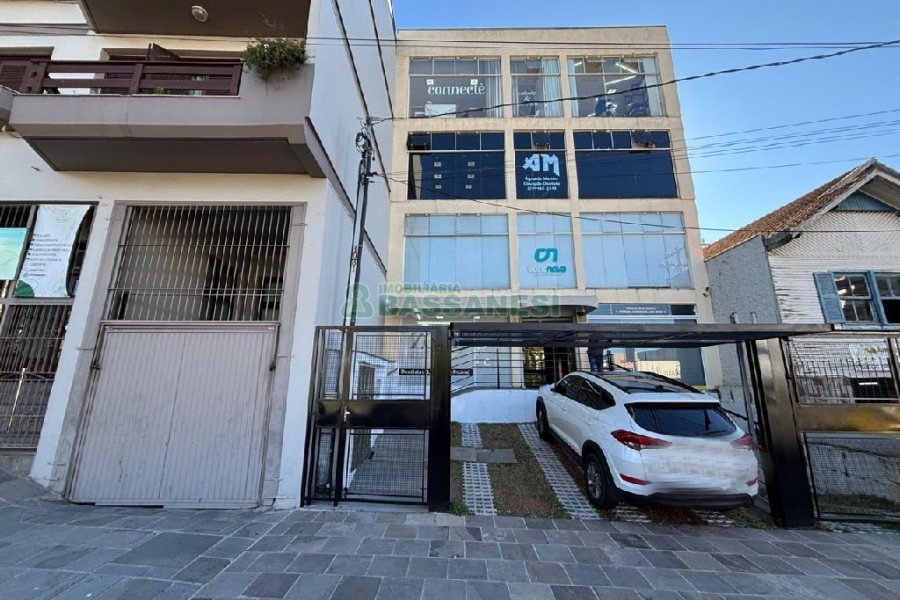 Loja com 76m², no bairro Centro em Caxias do Sul para Alugar