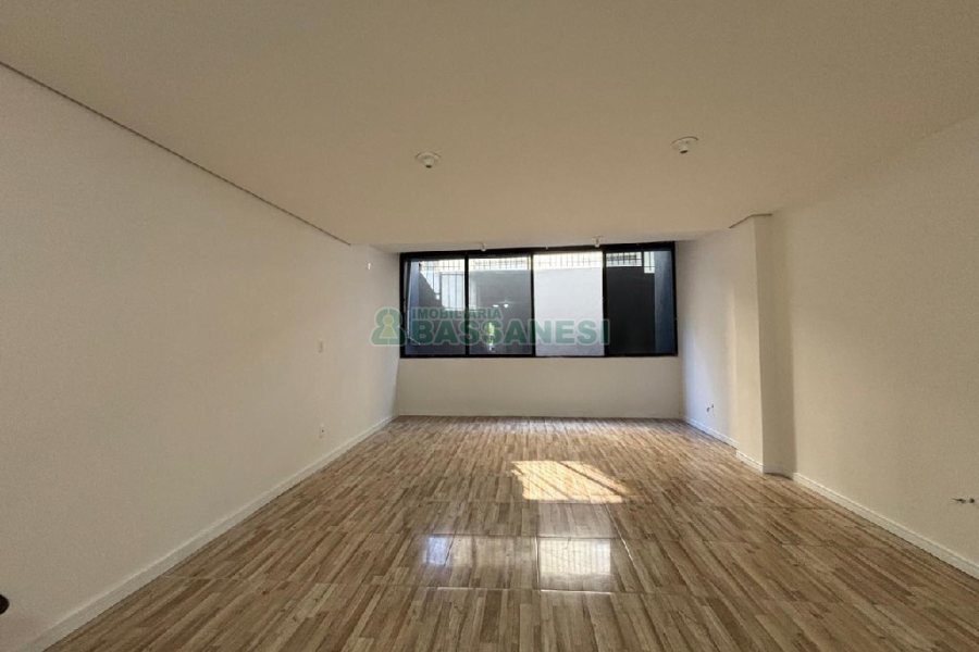 Loja com 76m², no bairro Centro em Caxias do Sul para Alugar