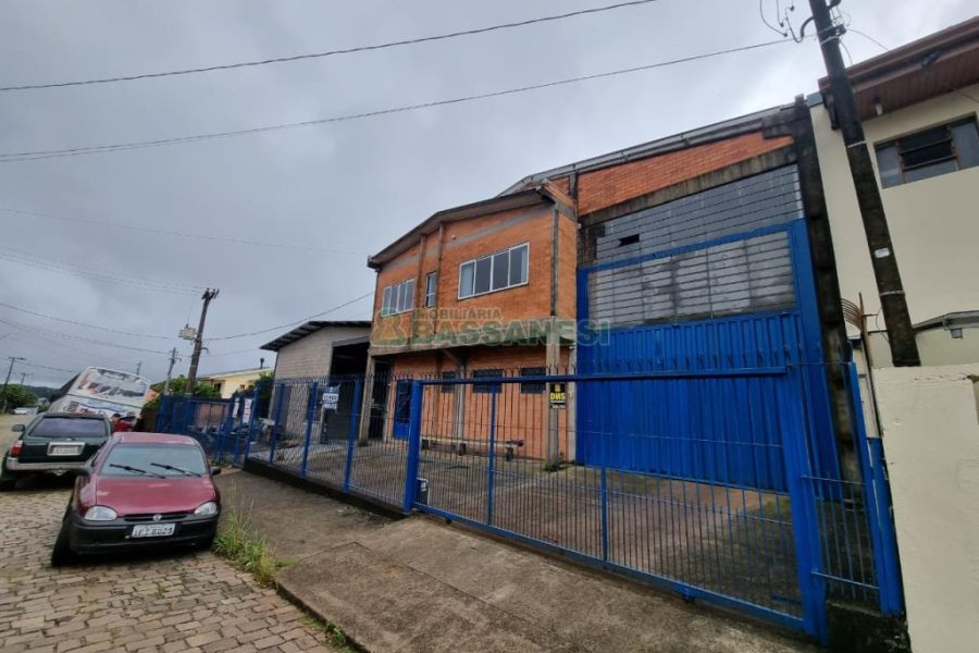 Pavilhão com 481m², no bairro Esplanada em Caxias do Sul para Alugar